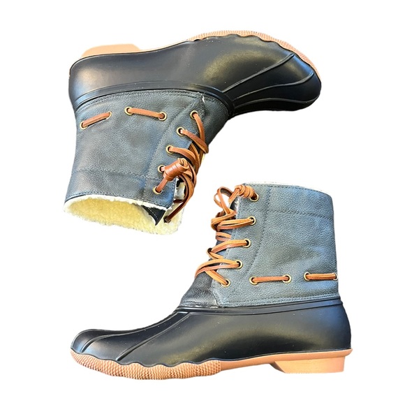 Seven7 Hollis Duck Boots with Lined Sherpa | Navy & Tan | Women's 9 - Picture 2 of 7